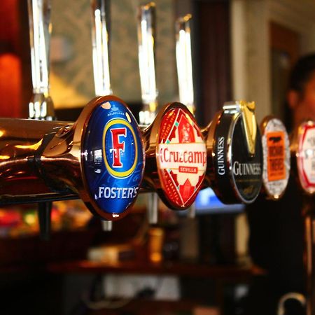 Kings Arms Hotel バイチェスター エクステリア 写真