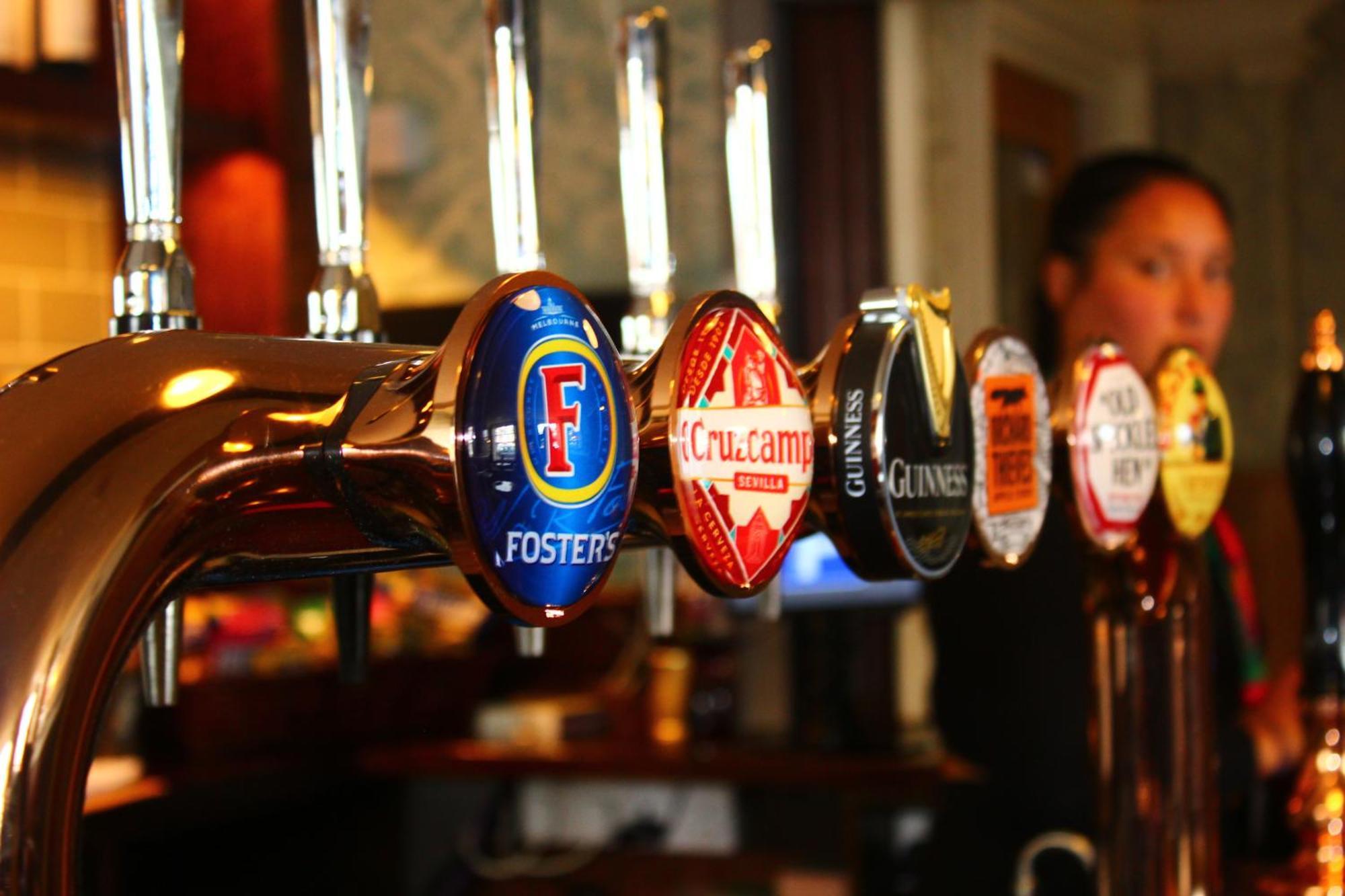 Kings Arms Hotel バイチェスター エクステリア 写真