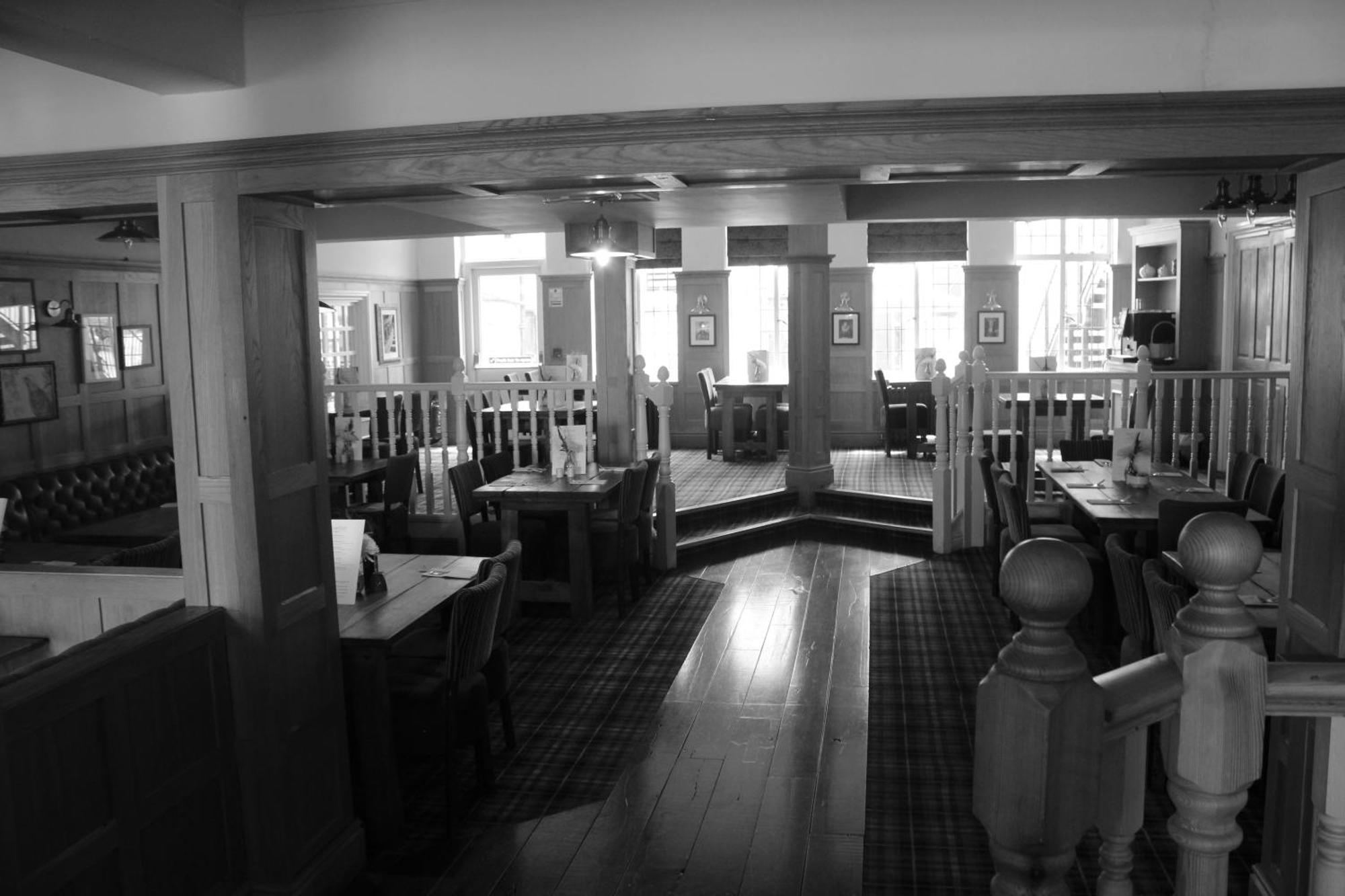 Kings Arms Hotel バイチェスター エクステリア 写真