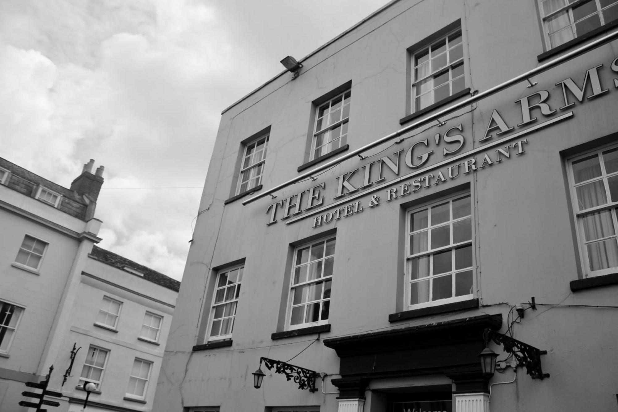 Kings Arms Hotel バイチェスター エクステリア 写真